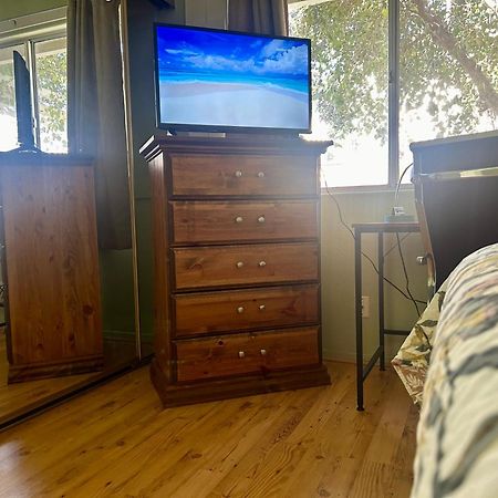 Vineyard Vista Suite With Tv And Private Bathroom Hemet Exterior foto