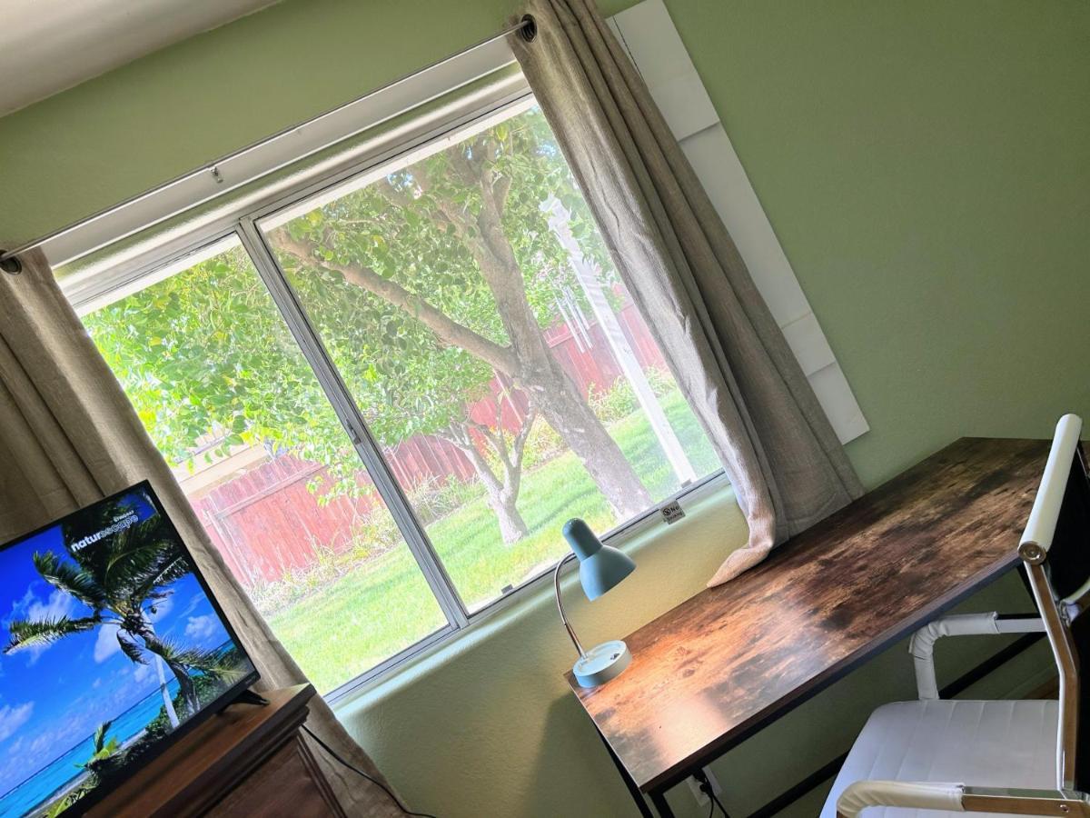 Vineyard Vista Suite With Tv And Private Bathroom Hemet Exterior foto
