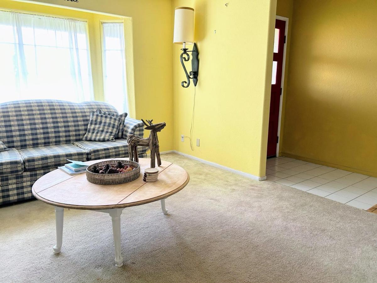 Vineyard Vista Suite With Tv And Private Bathroom Hemet Exterior foto